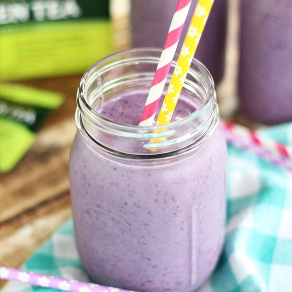 blueberry green tea smoothie