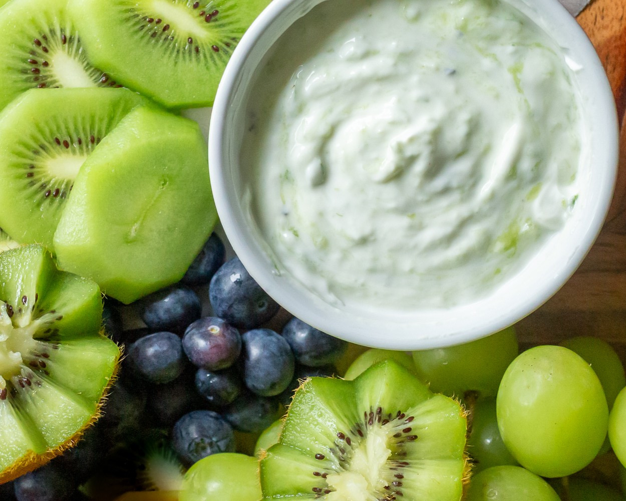 Kiwifruit Yogurt Dip